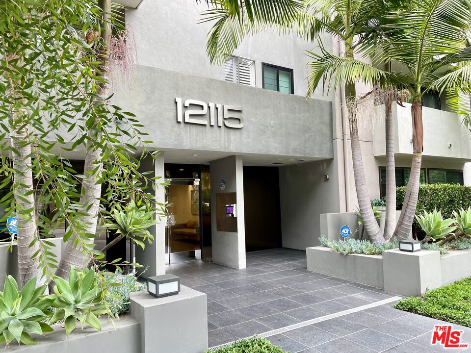 12115 San Vicente Boulevard 207