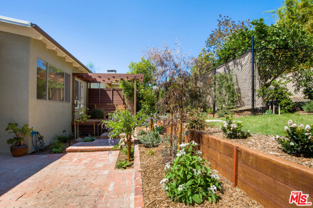 694 San Lorenzo Street