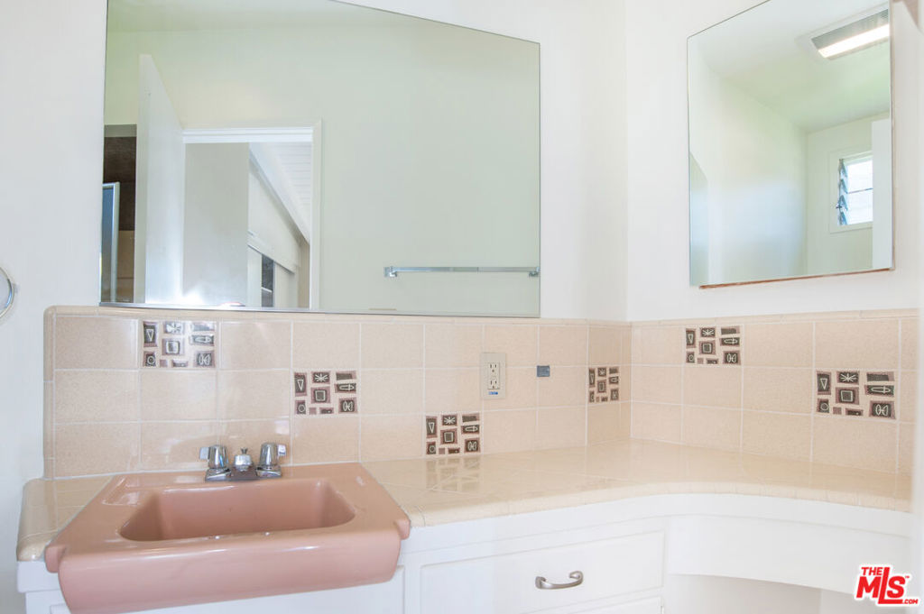 694 San Lorenzo Street