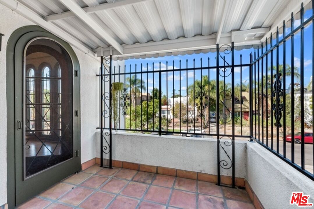 1028 Meadowbrook Ave Unit: 230