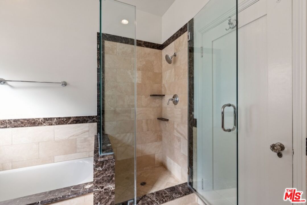 1028 Meadowbrook Ave Unit: 230
