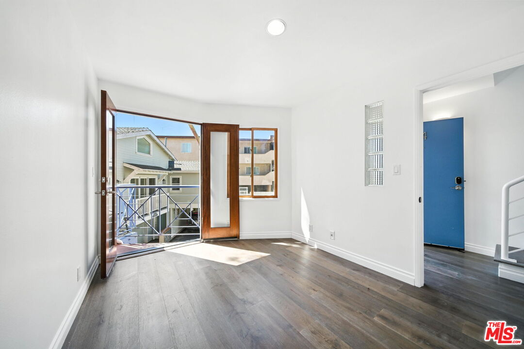 2454 4th St Unit: 4