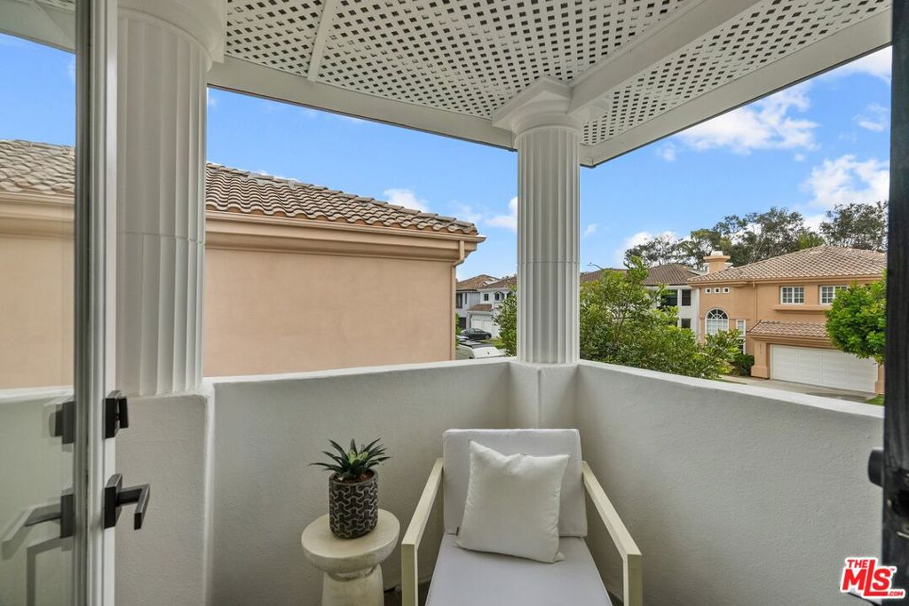 23119 Los Codona Avenue