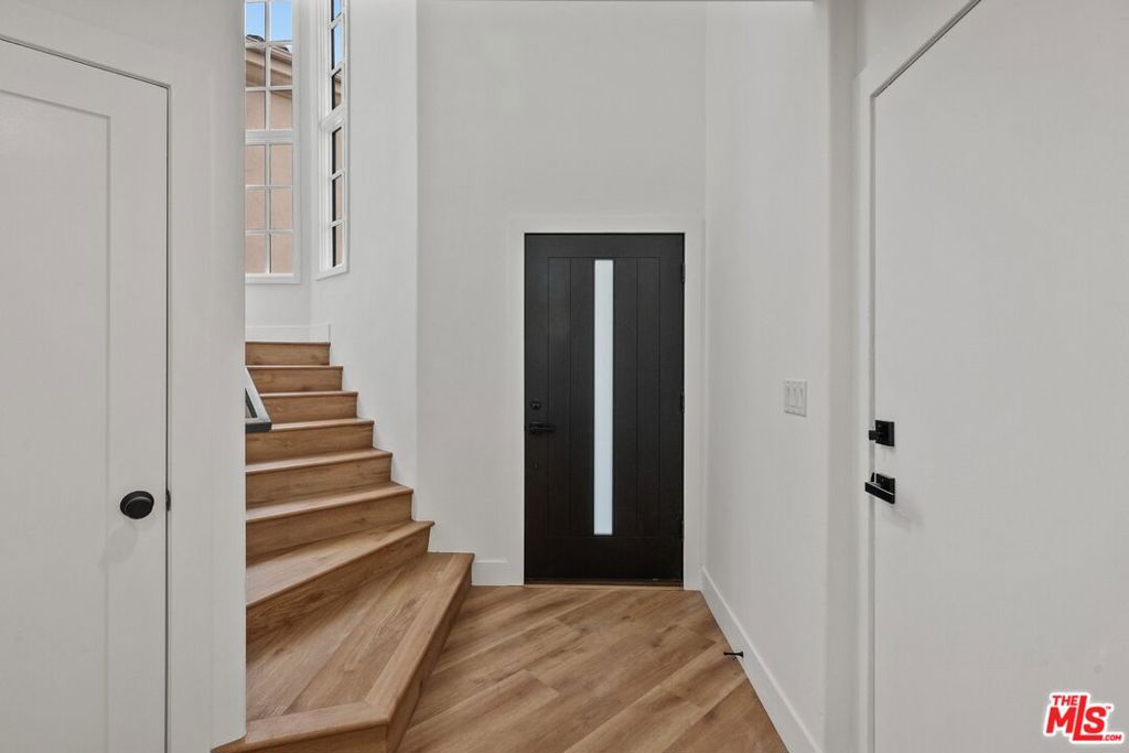 23119 Los Codona Avenue