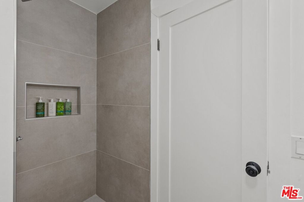 23119 Los Codona Avenue