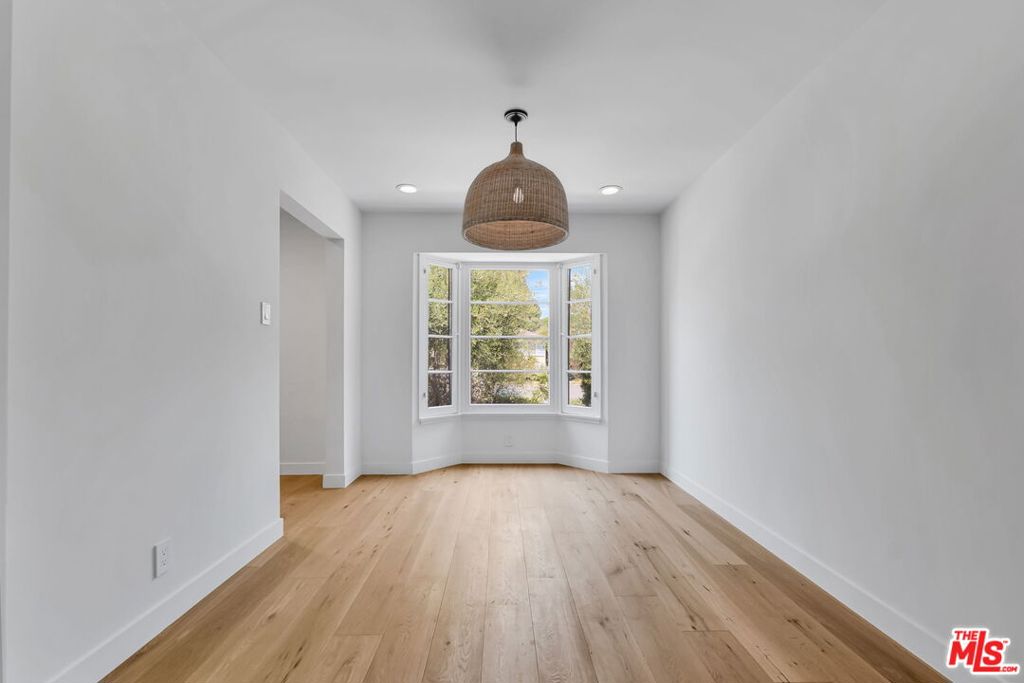 2216 Ashland Avenue