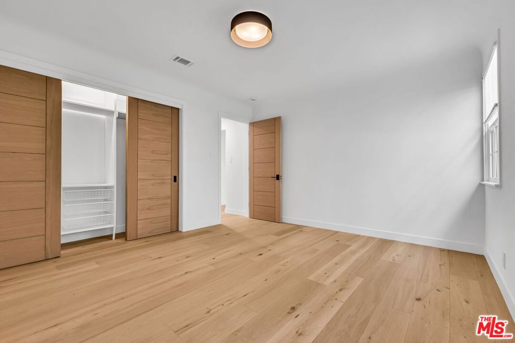 2216 Ashland Avenue
