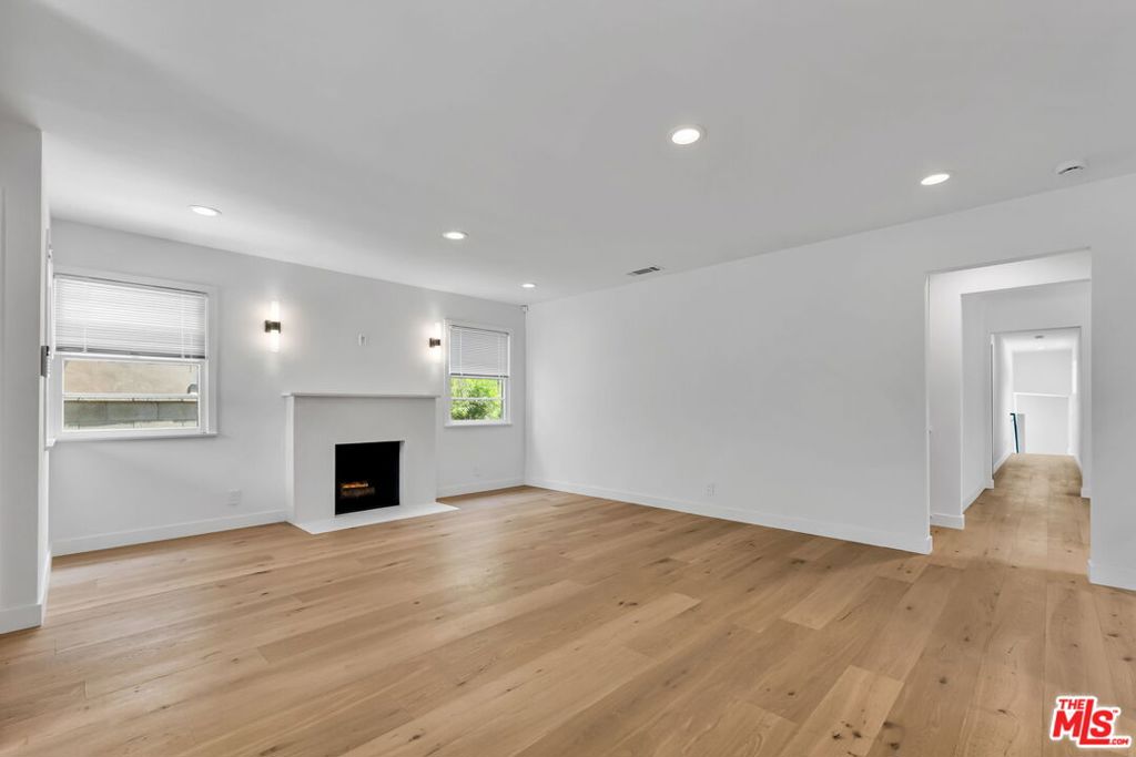 2216 Ashland Avenue