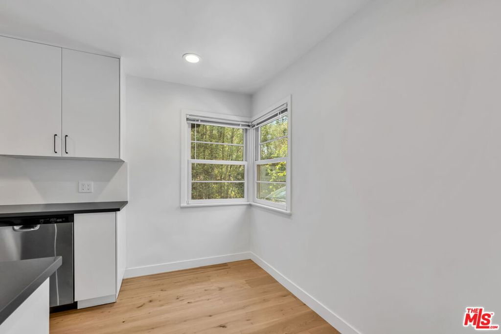 2216 Ashland Avenue