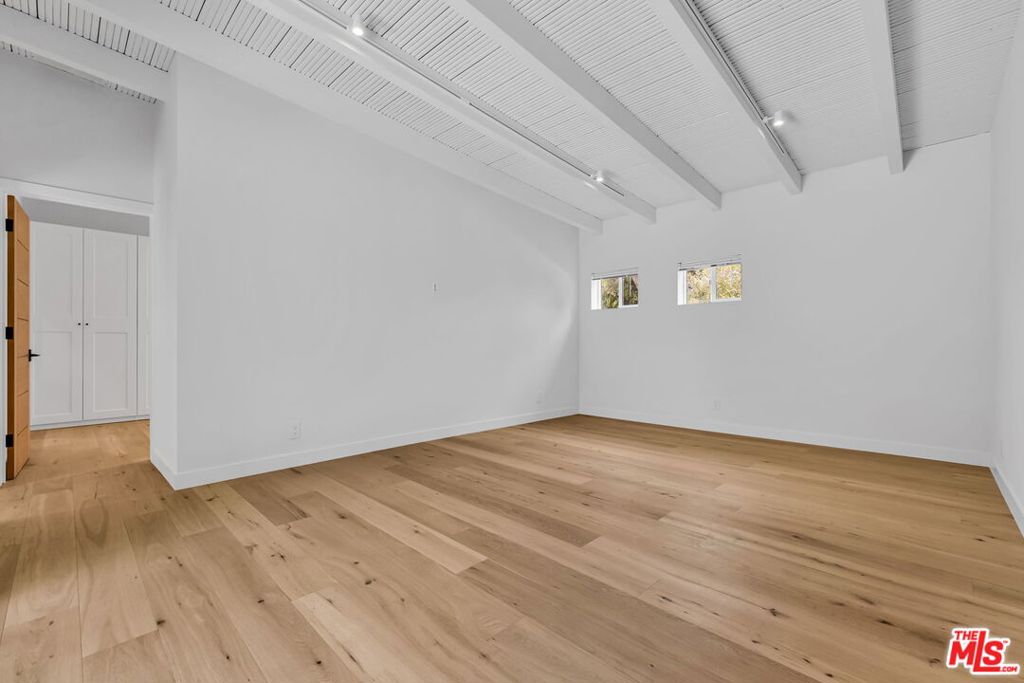 2216 Ashland Avenue