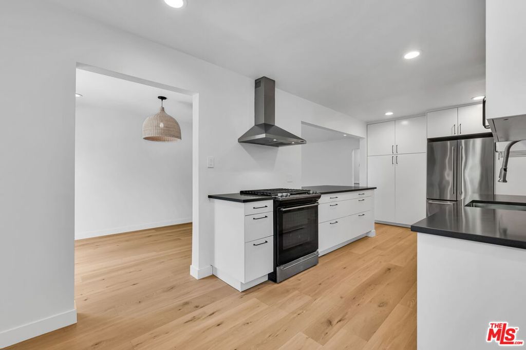 2216 Ashland Avenue