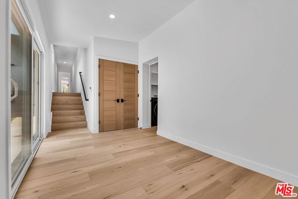 2216 Ashland Avenue