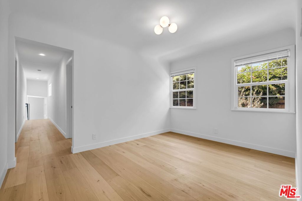 2216 Ashland Avenue