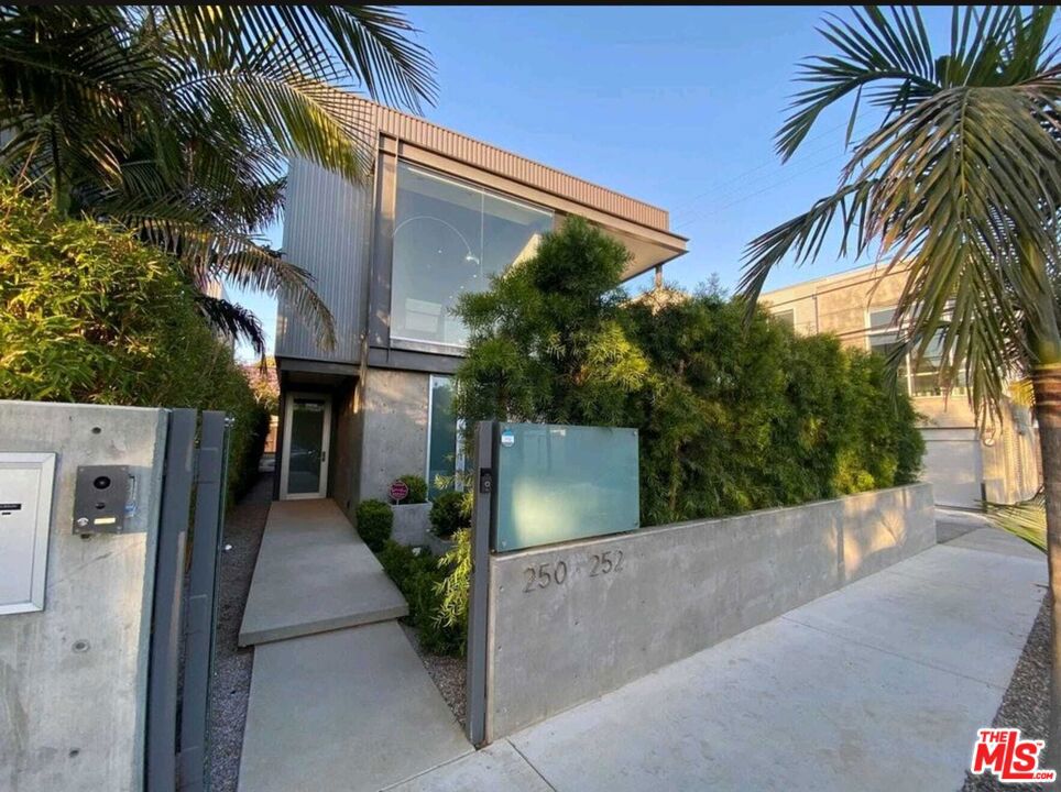 252 Bernard Avenue