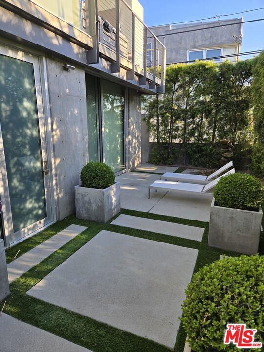 252 Bernard Avenue