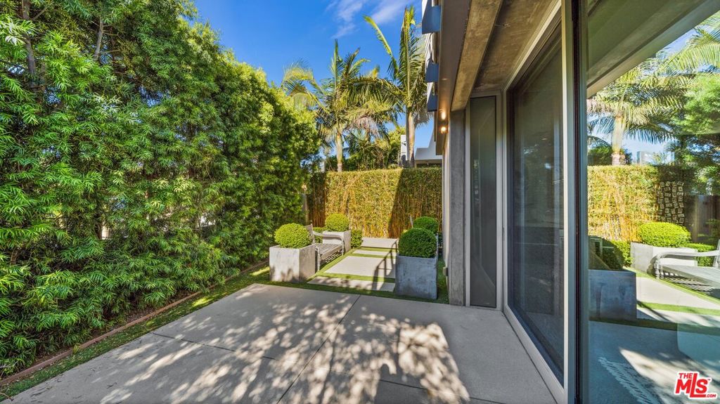 252 Bernard Avenue