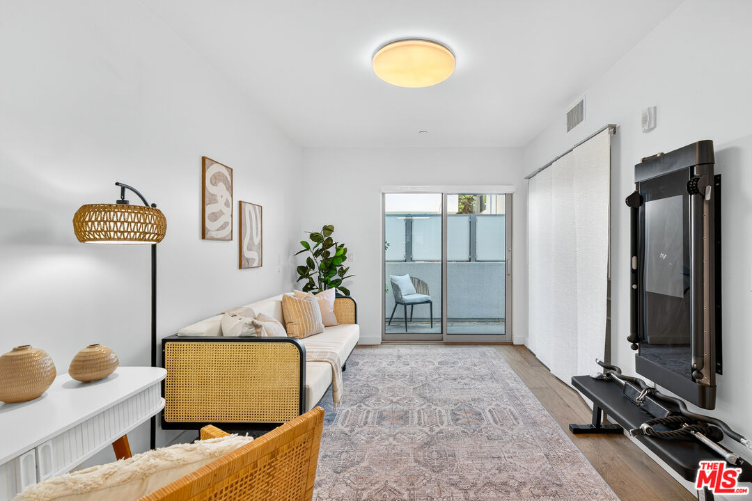 1433 14th St Unit: 10