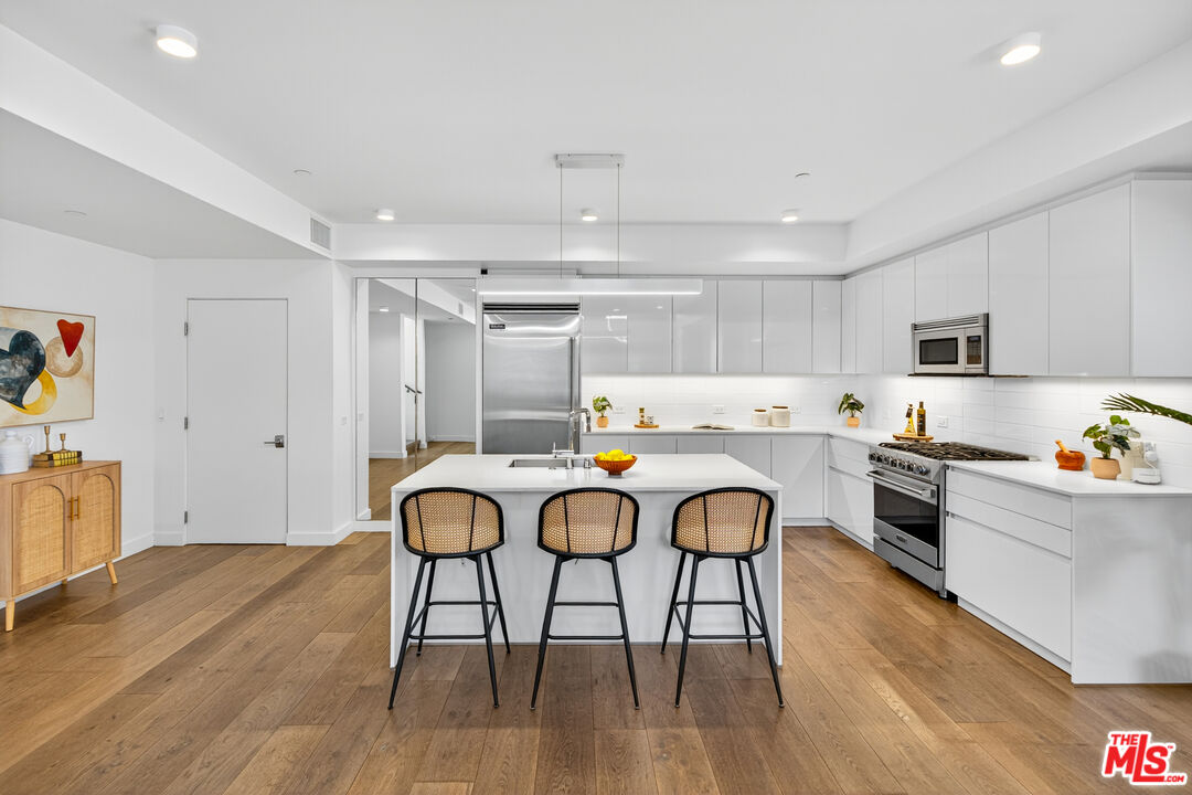 1433 14th St Unit: 10