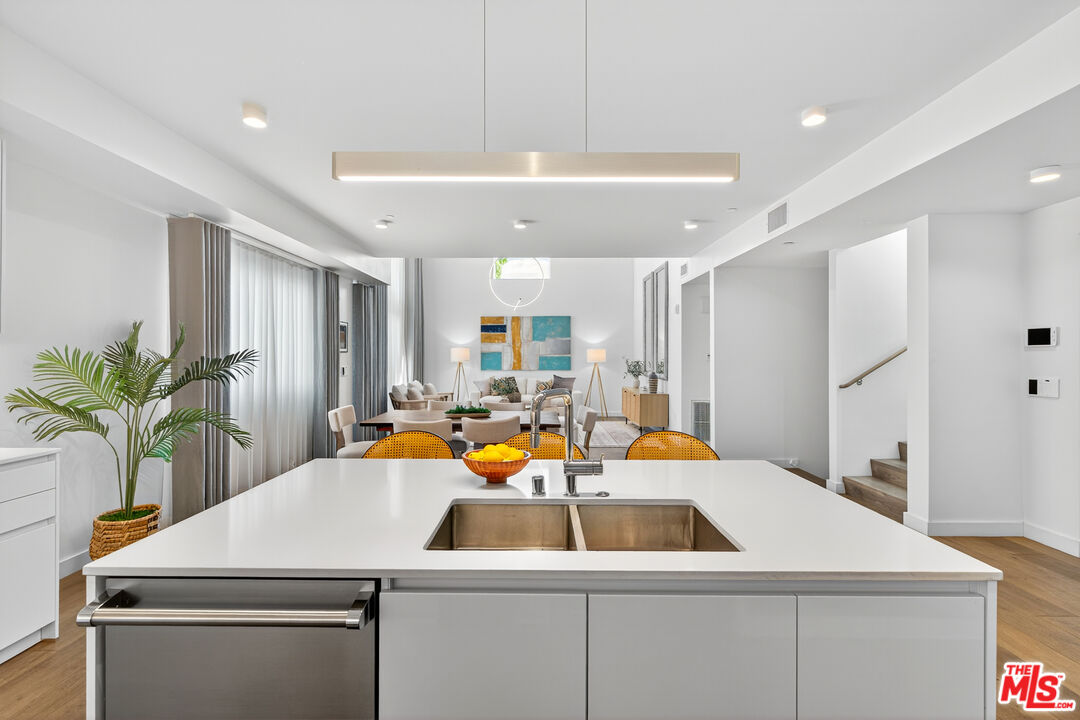 1433 14th St Unit: 10