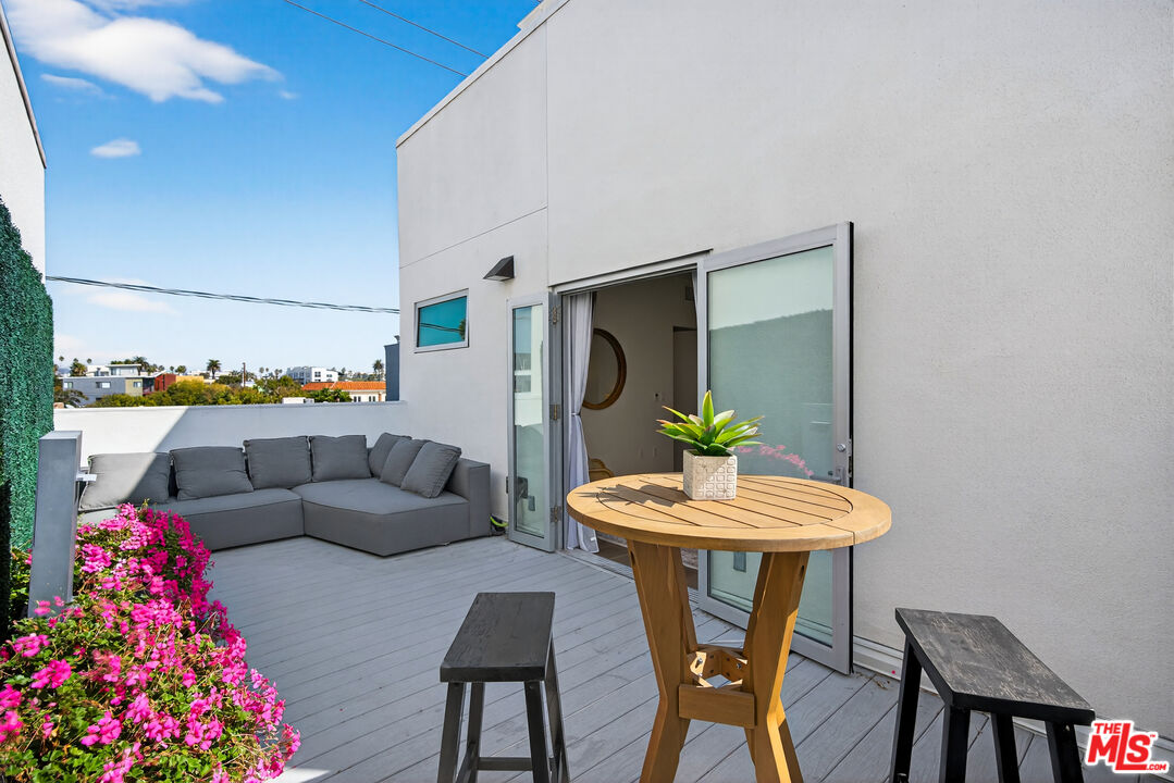 1433 14th St Unit: 10