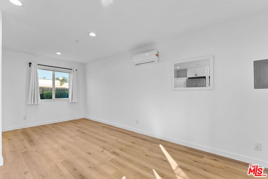 1741 S Spaulding Ave