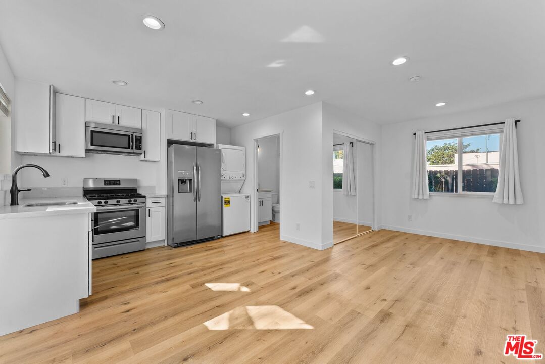 1741 S Spaulding Ave