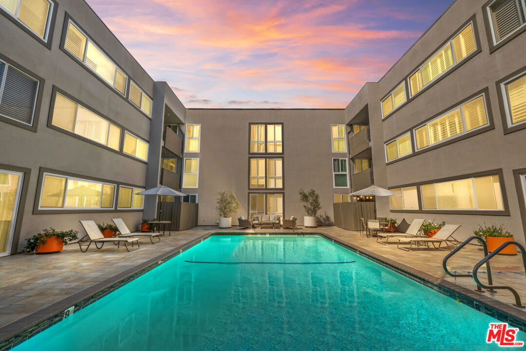 1025 N Kings Road 113