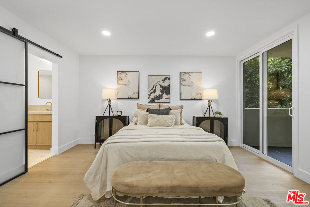 1025 N Kings Road 113