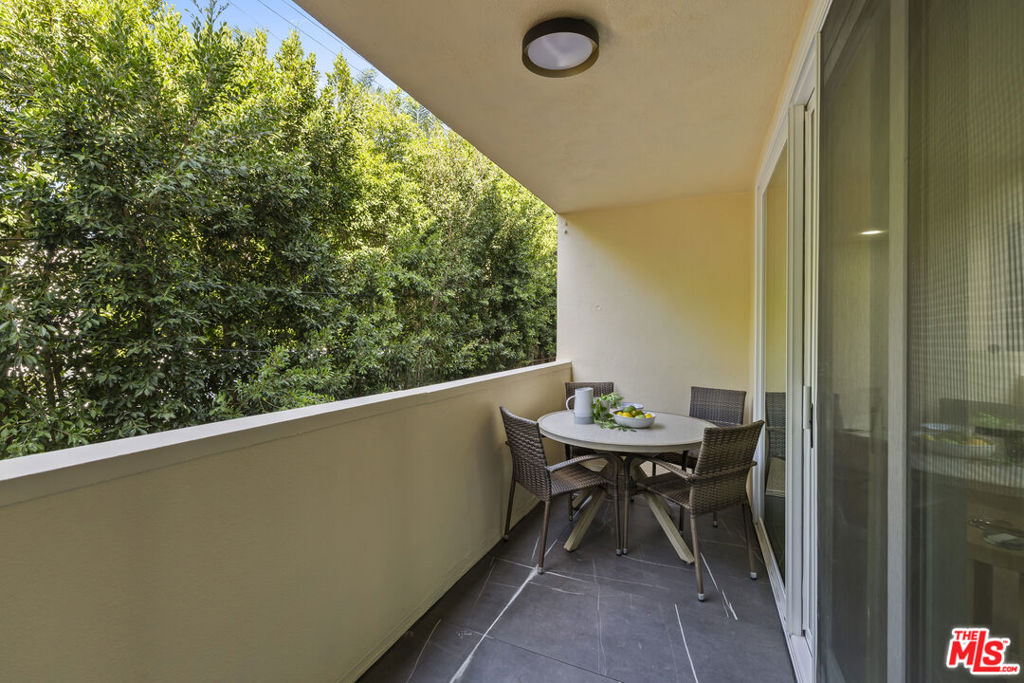 1025 N Kings Road 113