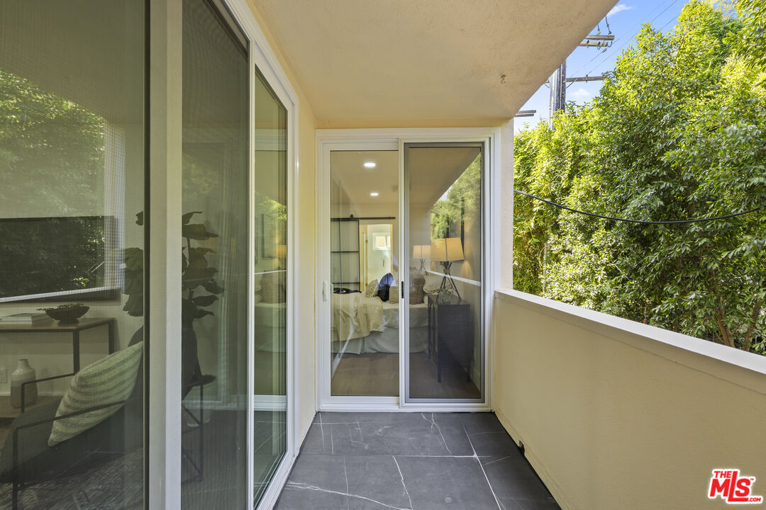 1025 N Kings Rd Unit: 113