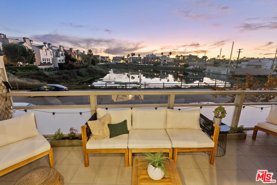 3950 Via Dolce Unit: 518