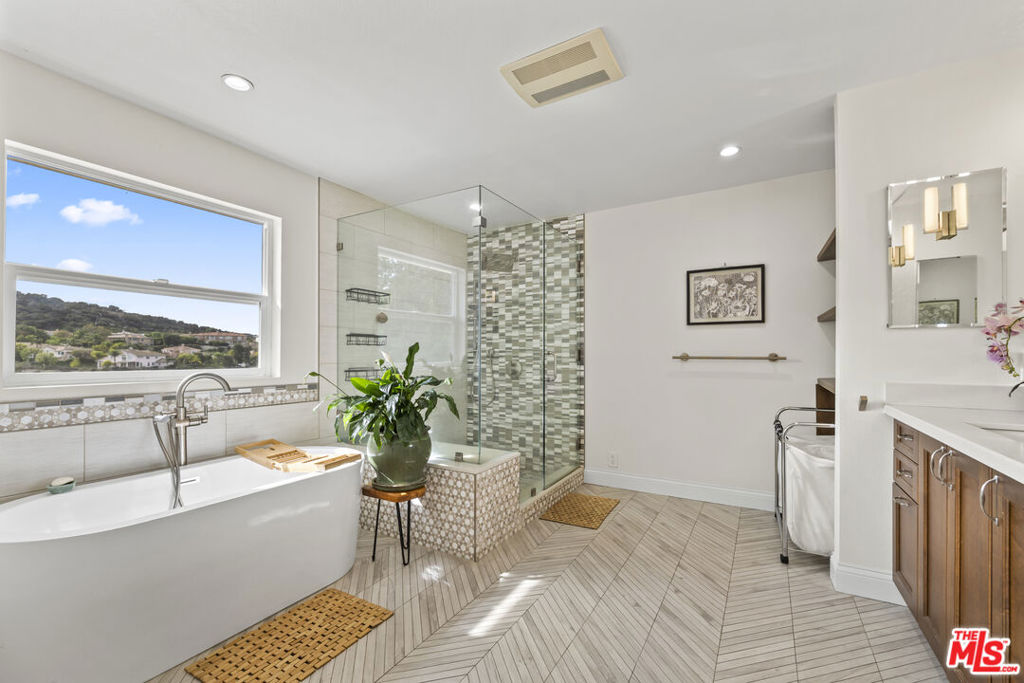 3804 Vista Linda Drive