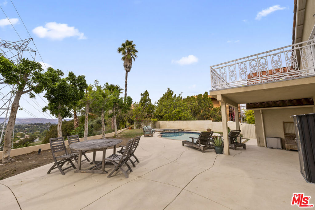 3804 Vista Linda Drive