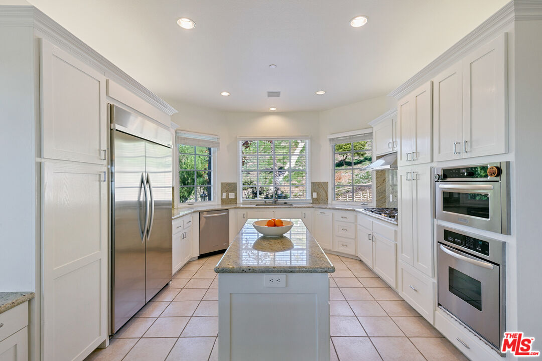16868 Calle De Sarah