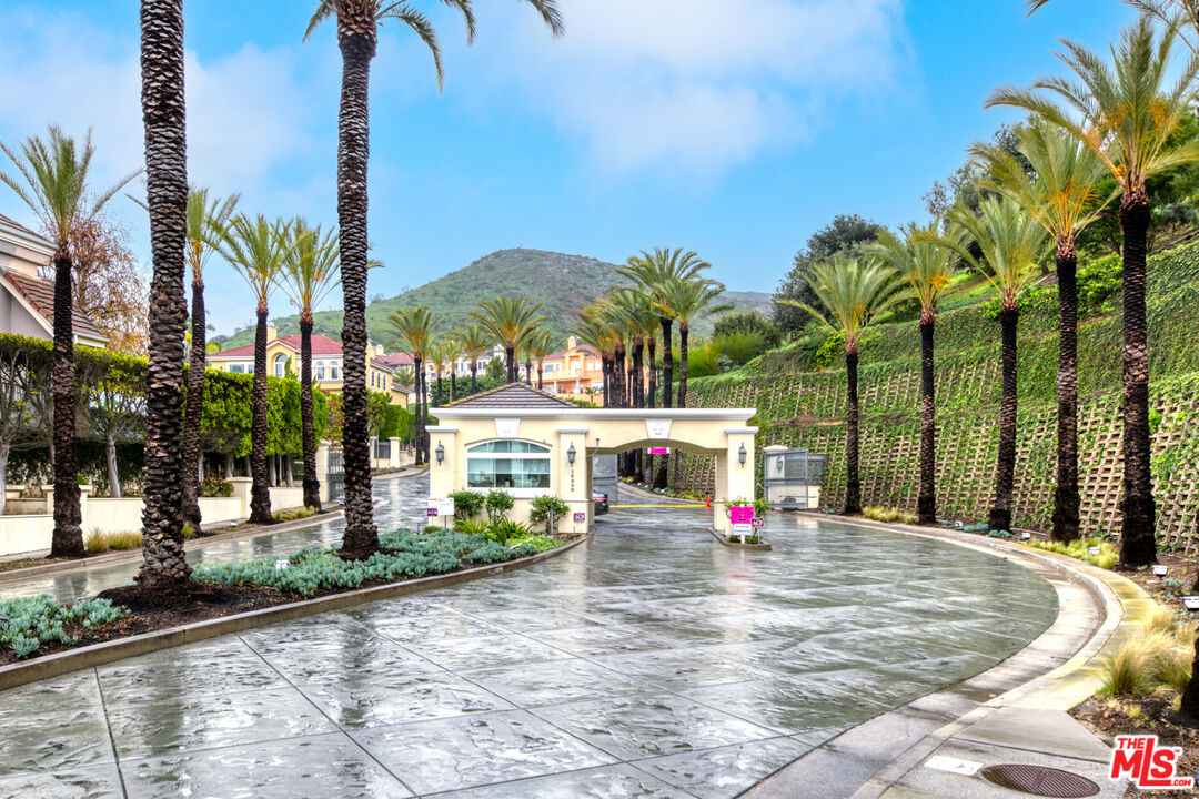 16868 Calle De Sarah