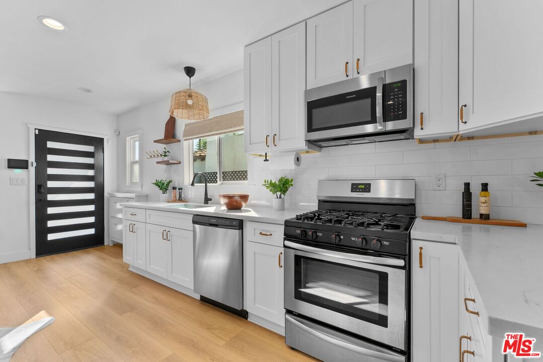 1741 S Spaulding Ave