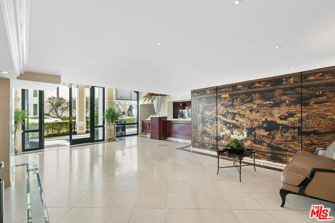 10390 WILSHIRE BLVD Unit: 910