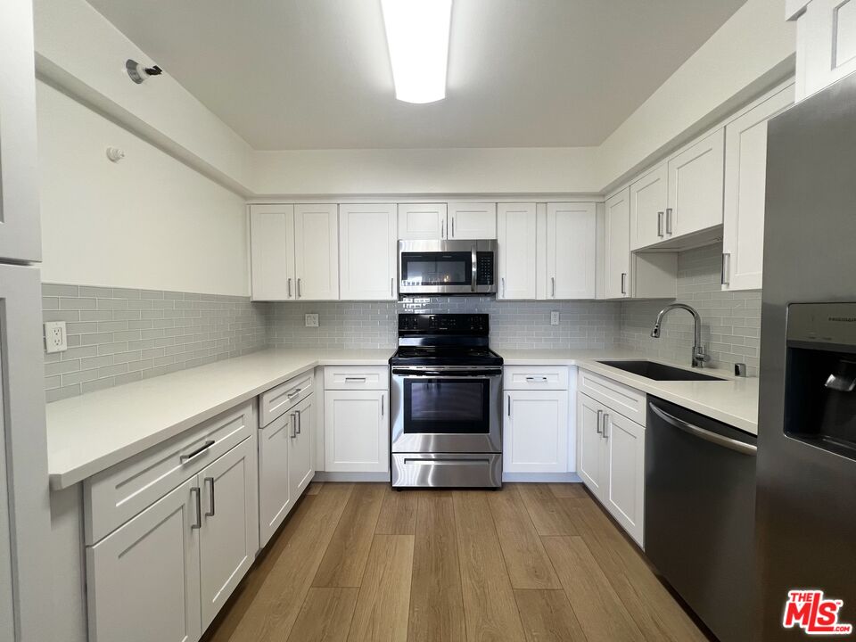 10390 WILSHIRE BLVD Unit: 910