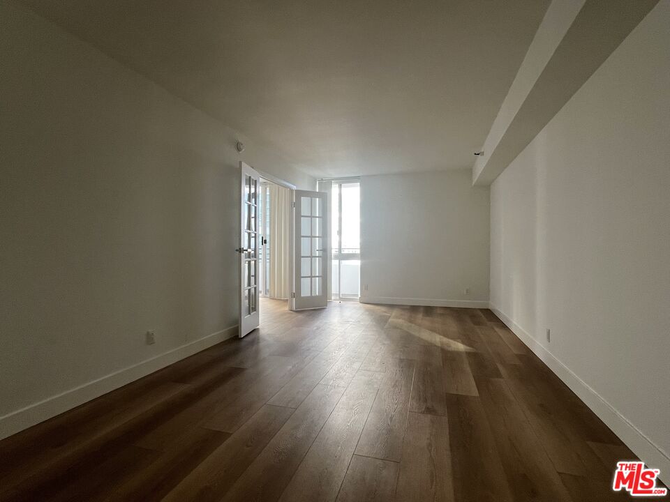 10390 WILSHIRE BLVD Unit: 910