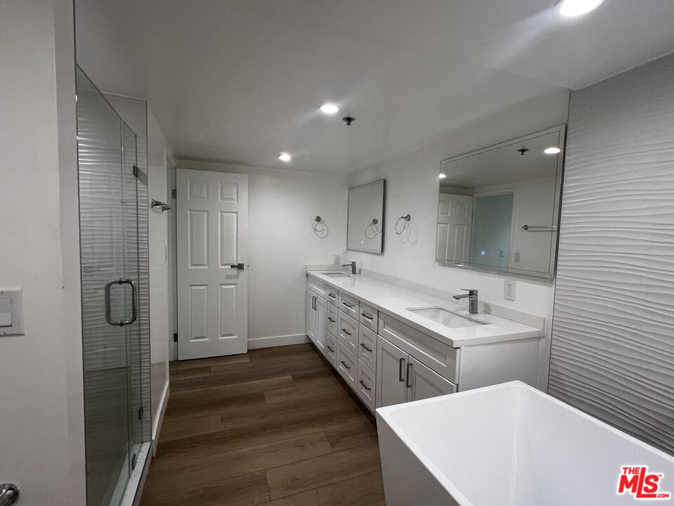 10390 WILSHIRE BLVD Unit: 910