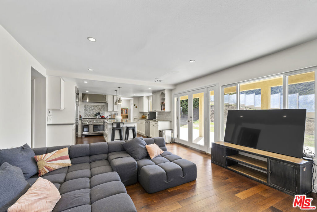 3804 Vista Linda Drive