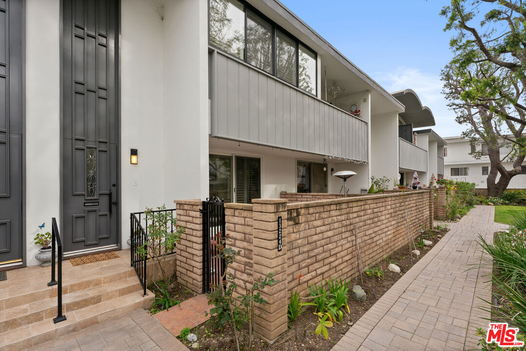 13224 S Admiral Ave Unit: D