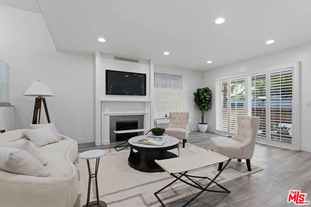 13224 S Admiral Ave Unit: D