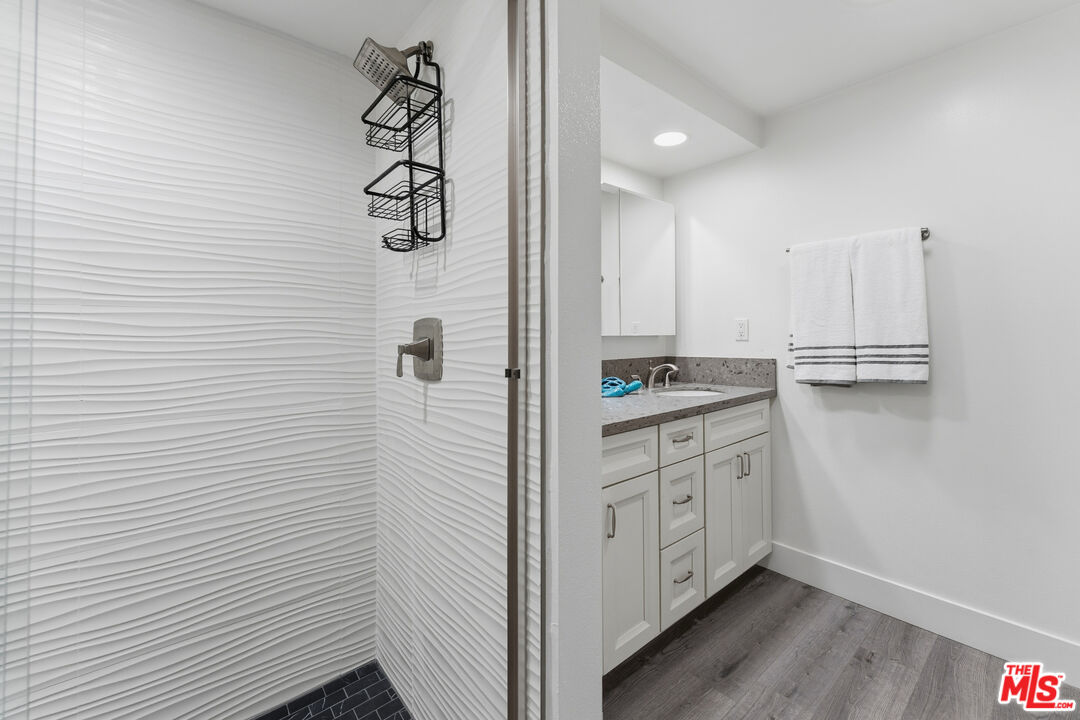 13224 S Admiral Ave Unit: D