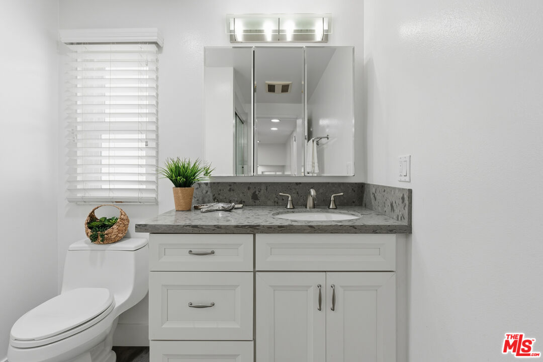 13224 S Admiral Ave Unit: D