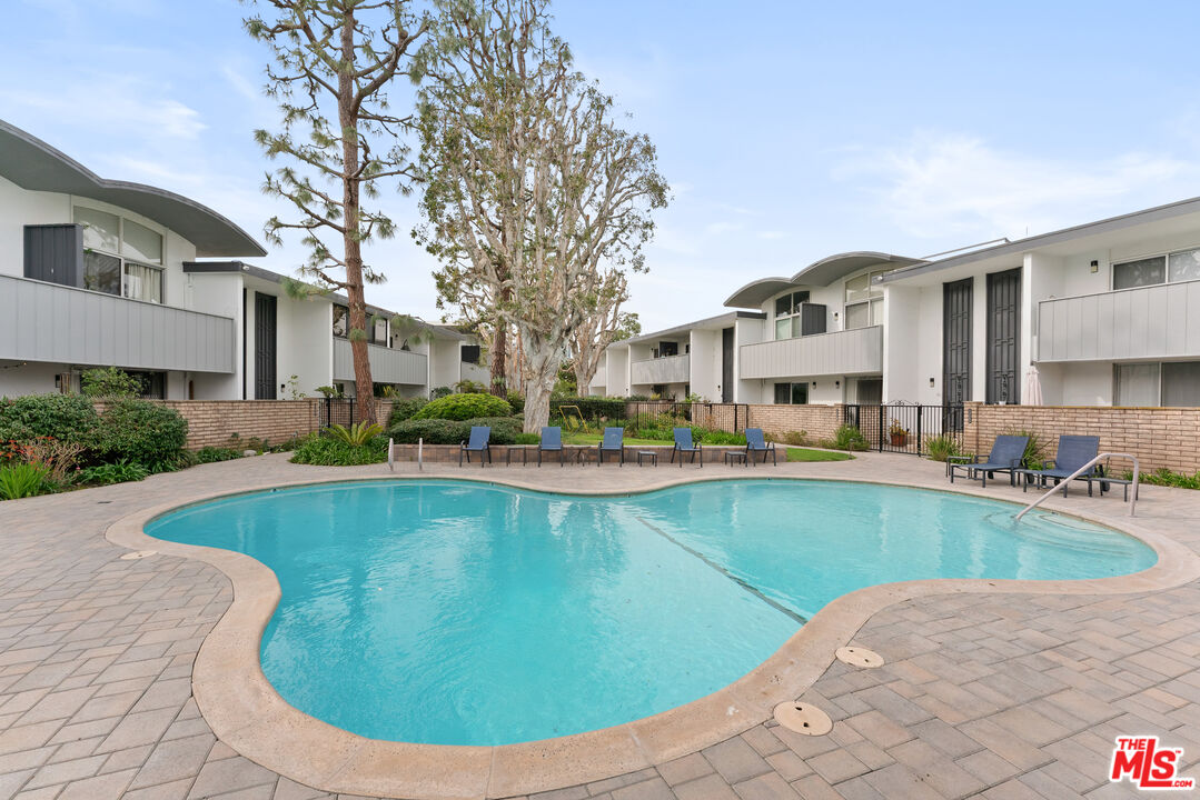 13224 S Admiral Ave Unit: D