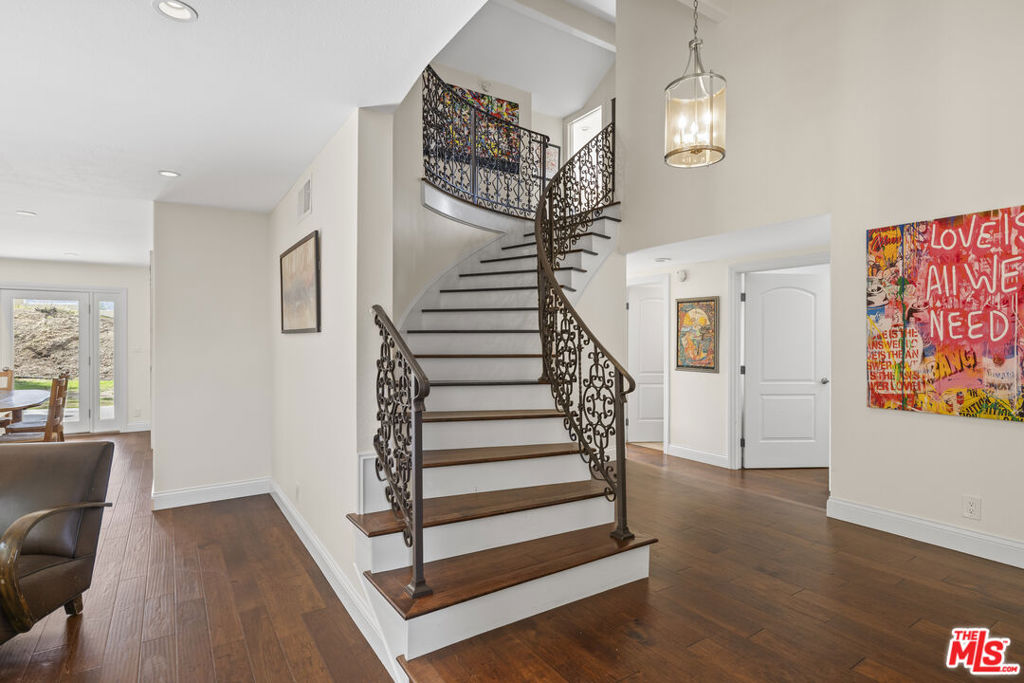 3804 Vista Linda Drive