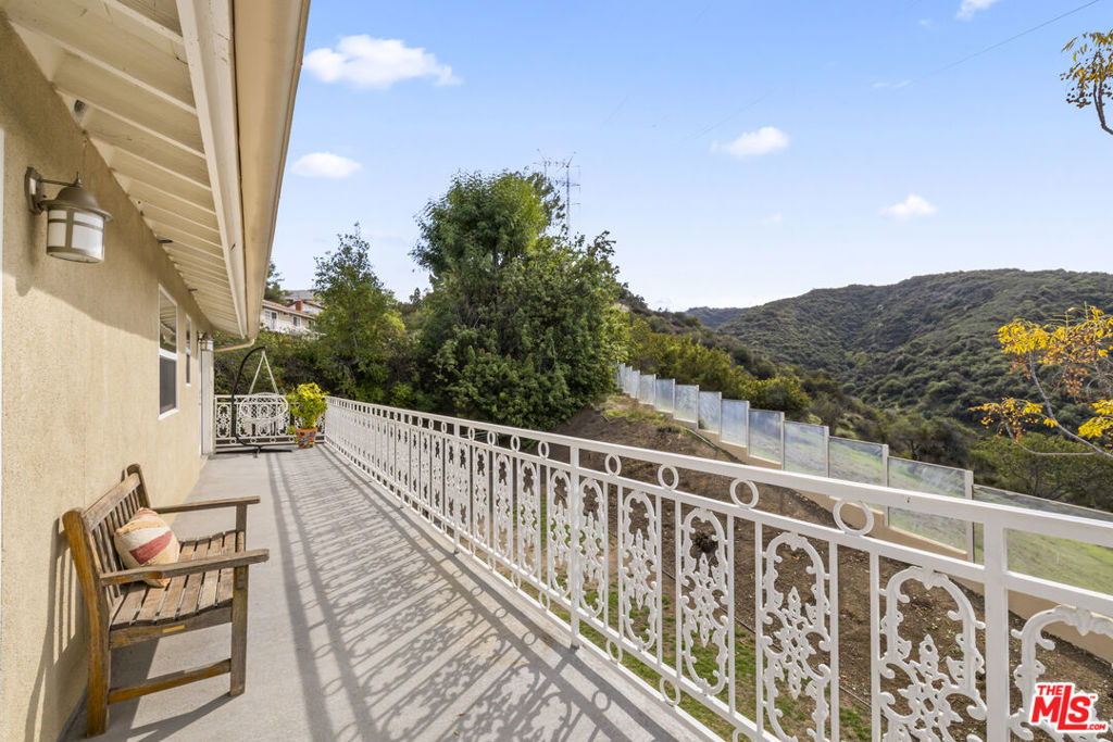 3804 Vista Linda Drive