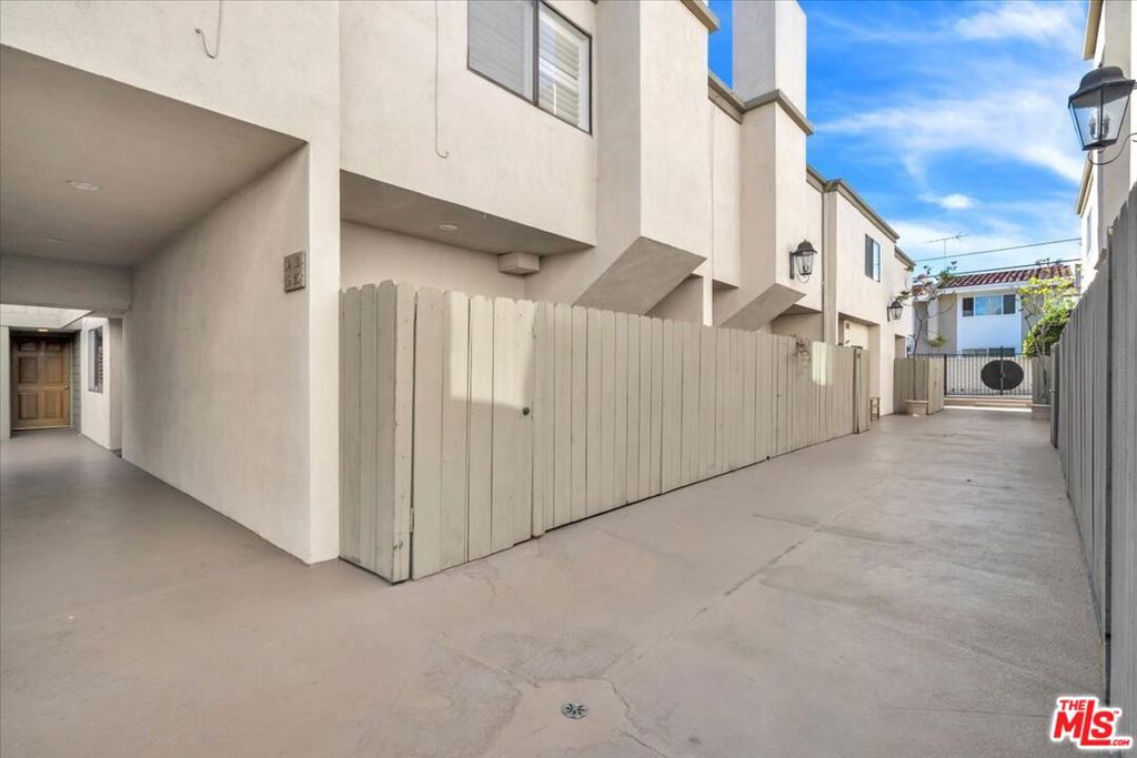 2909 Arizona Avenue 14