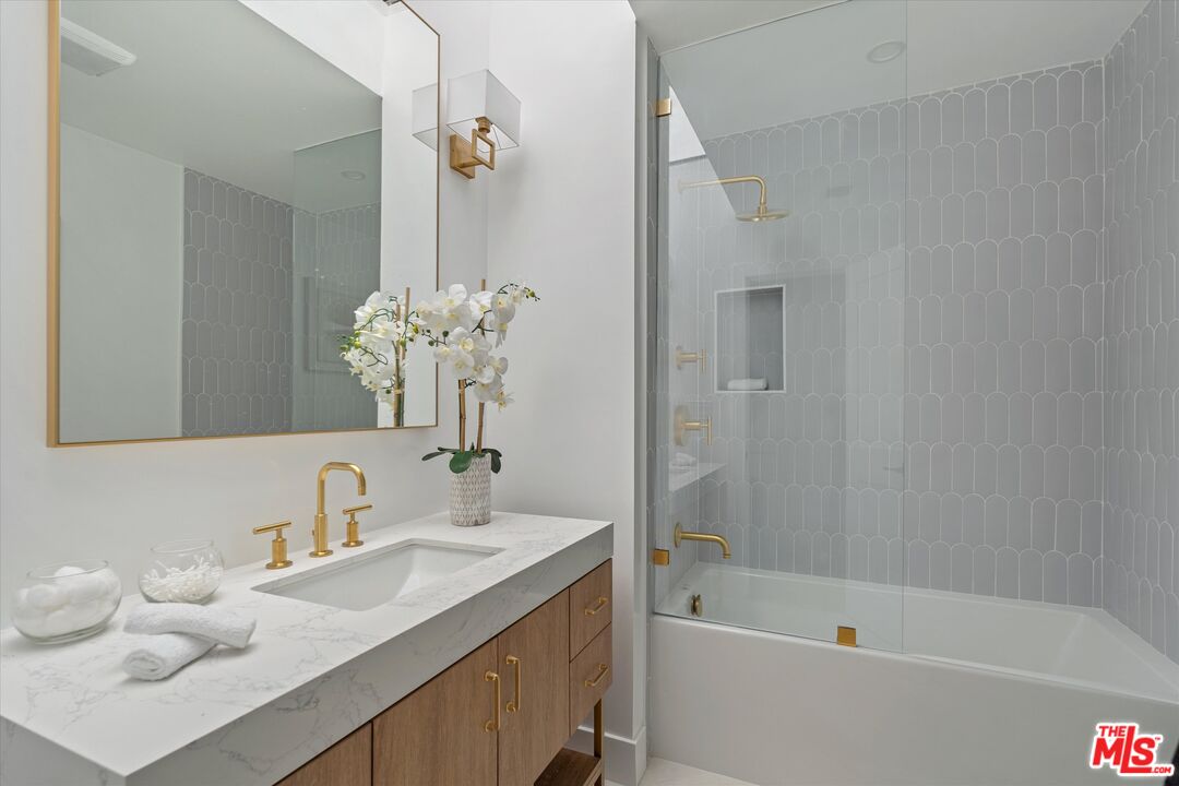 16601 Marquez Ave Unit: 302